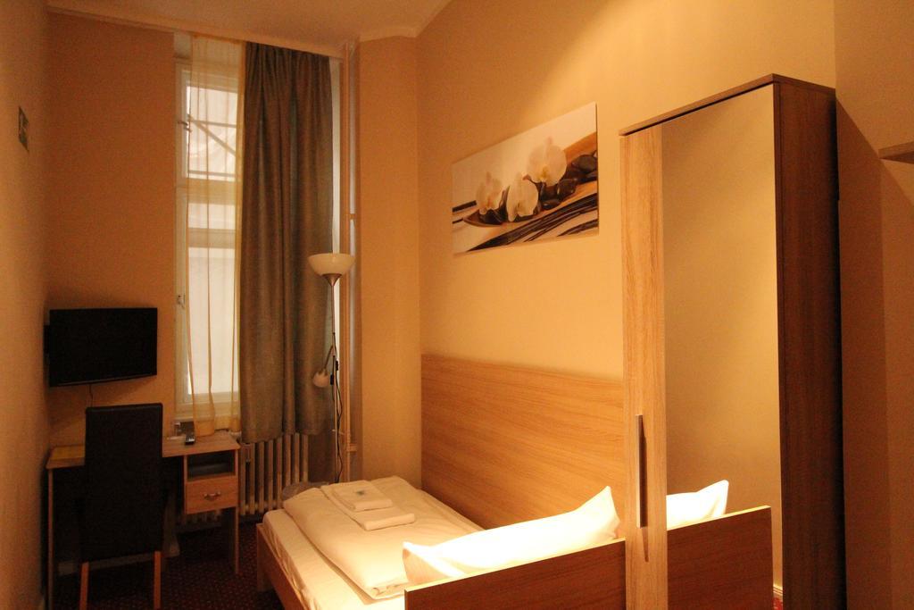Hotel Elegia Am Kurfuerstendamm Berlin Rum bild